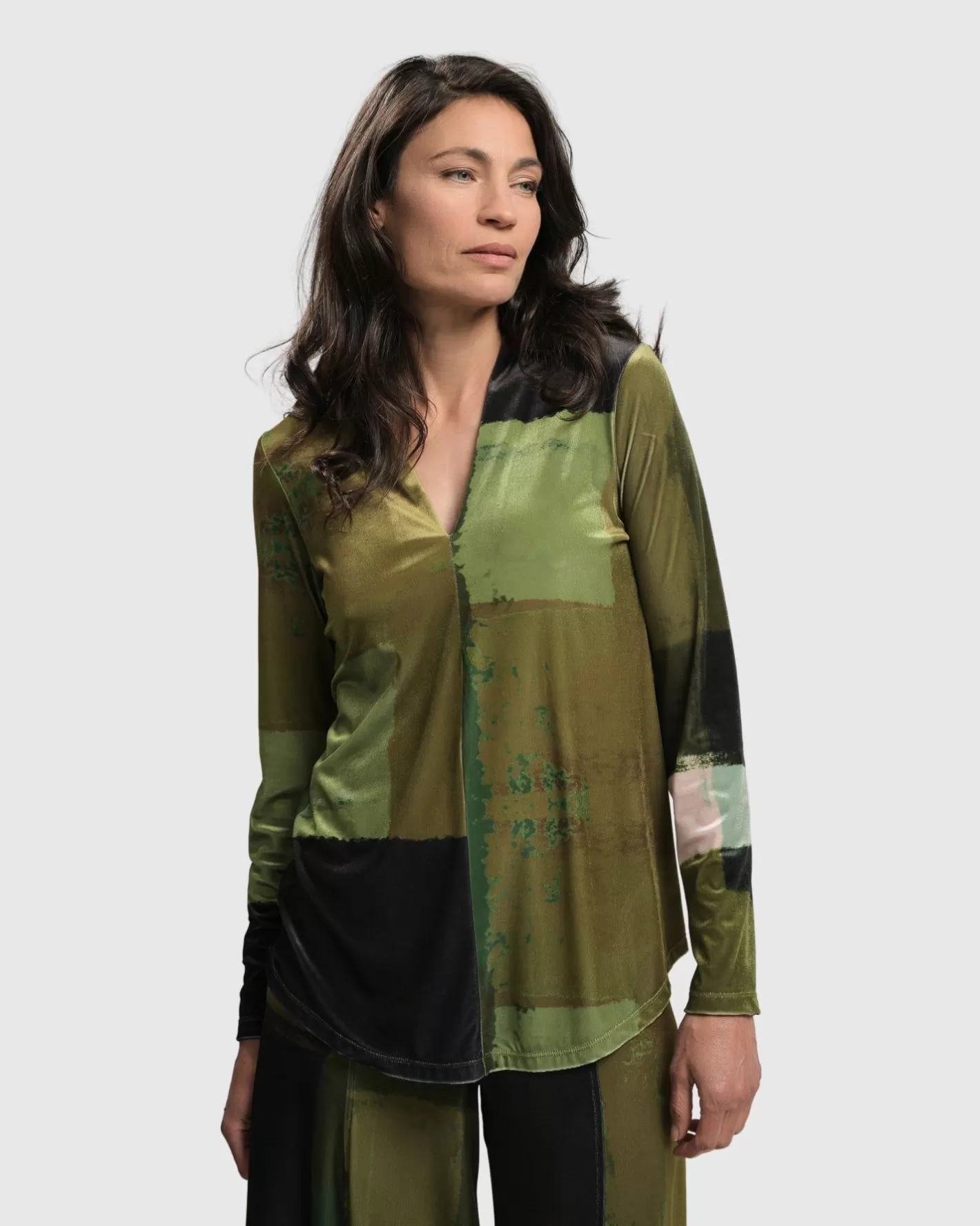 Al Fresco V Neck Pullover, Olive-ALEMBIKA Cheap