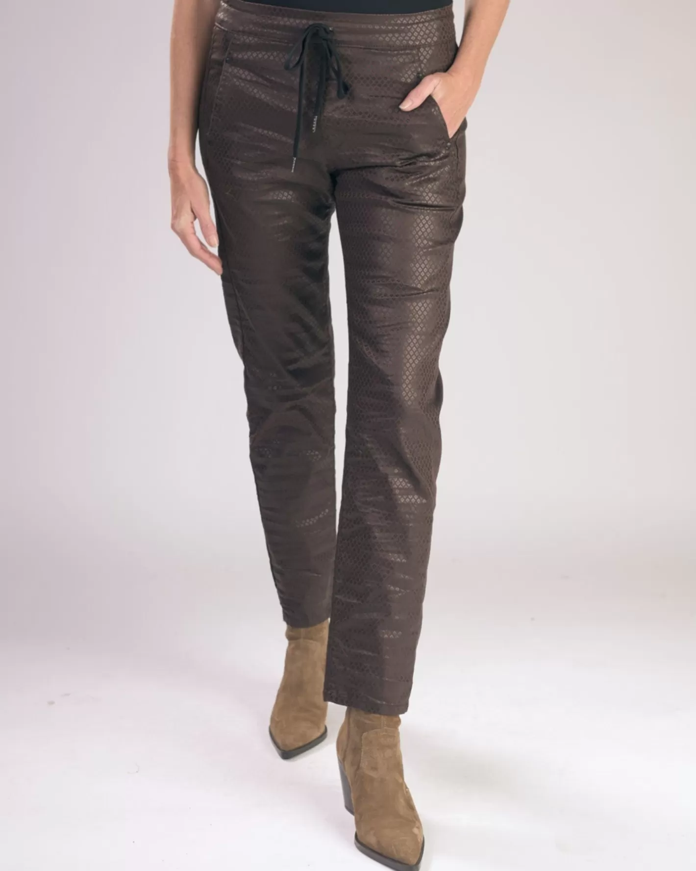 Diamond Iconic Stretch Jeans, Mahogany-ALEMBIKA Sale