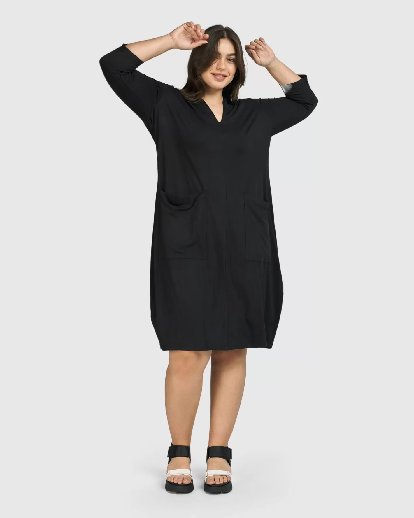 Essential Cargo Dress, Black-ALEMBIKA Hot