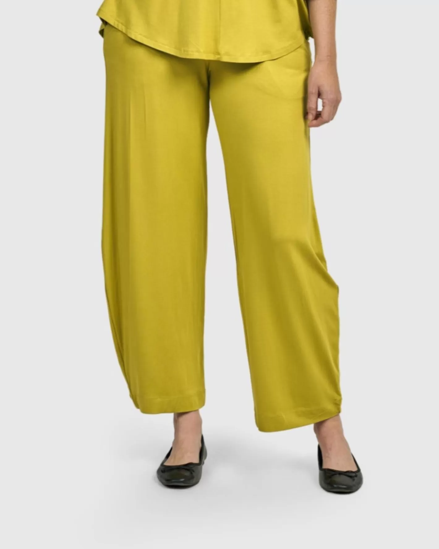 Essential Flow Pants, Lime-ALEMBIKA Best