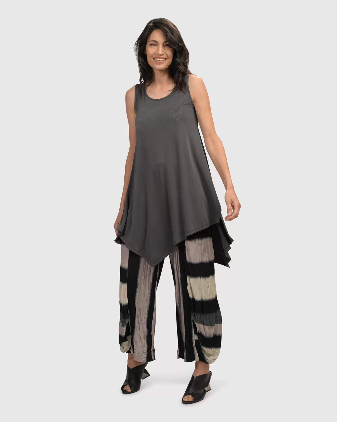 Essential Joy Sleeveless Tunic Top, Grey-ALEMBIKA New