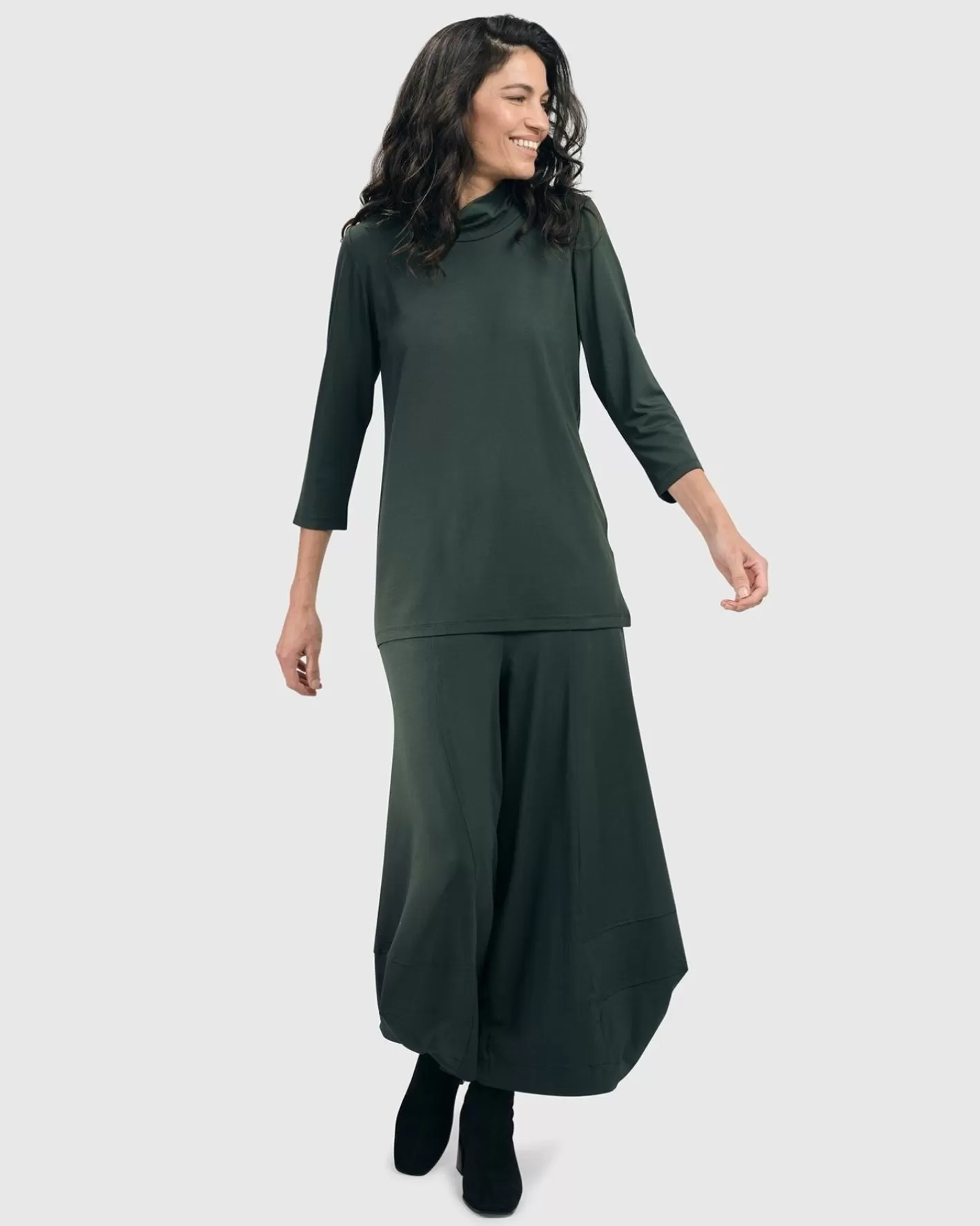 Essential Punto Pants, Green-ALEMBIKA Fashion