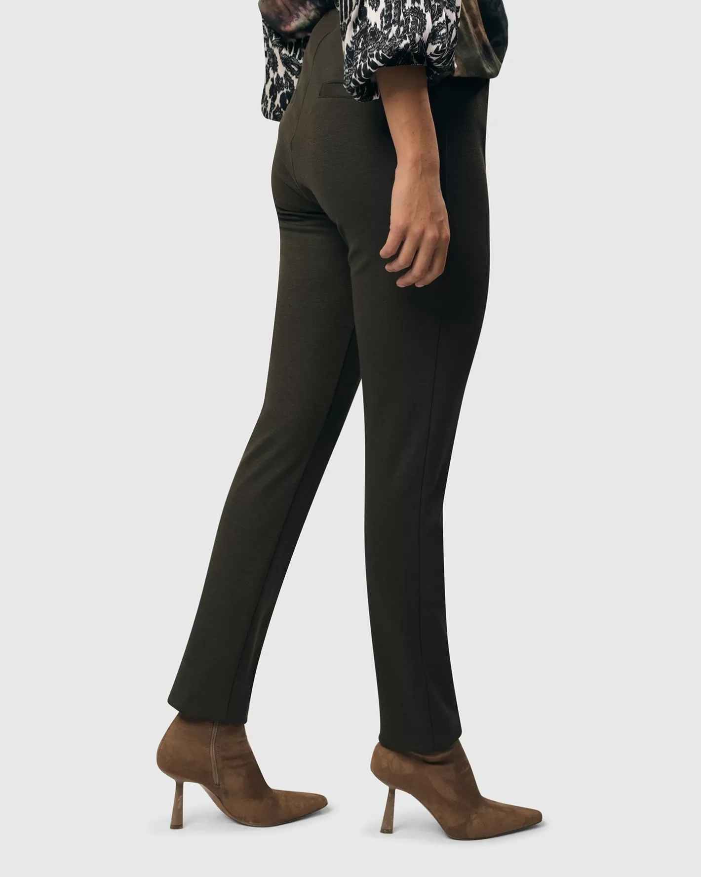 Essential Slim Pants, Woods-ALEMBIKA Hot