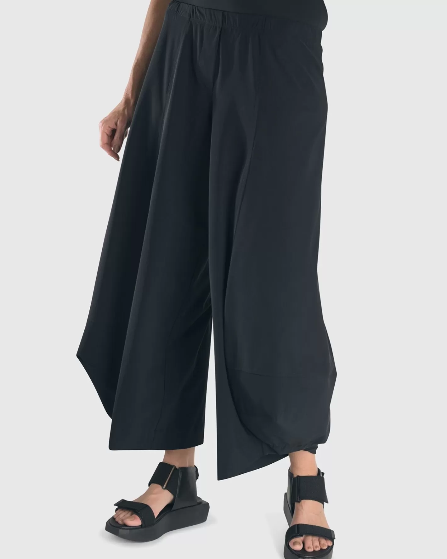 Essential Tekbika Punto Pants, Black-ALEMBIKA Best