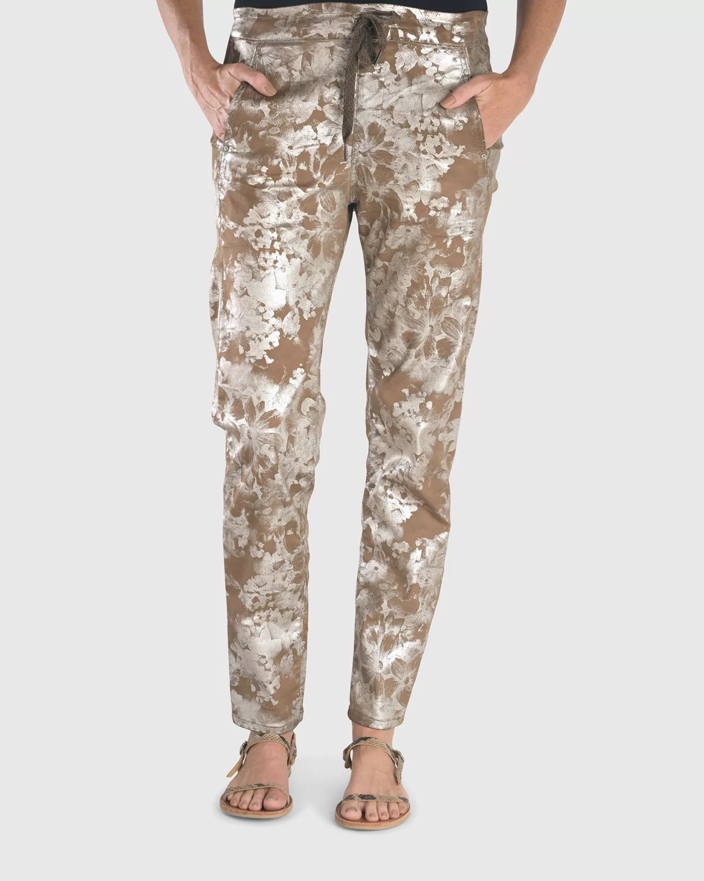 Floral Iconic Stretch Jeans, Coffee-ALEMBIKA Best Sale