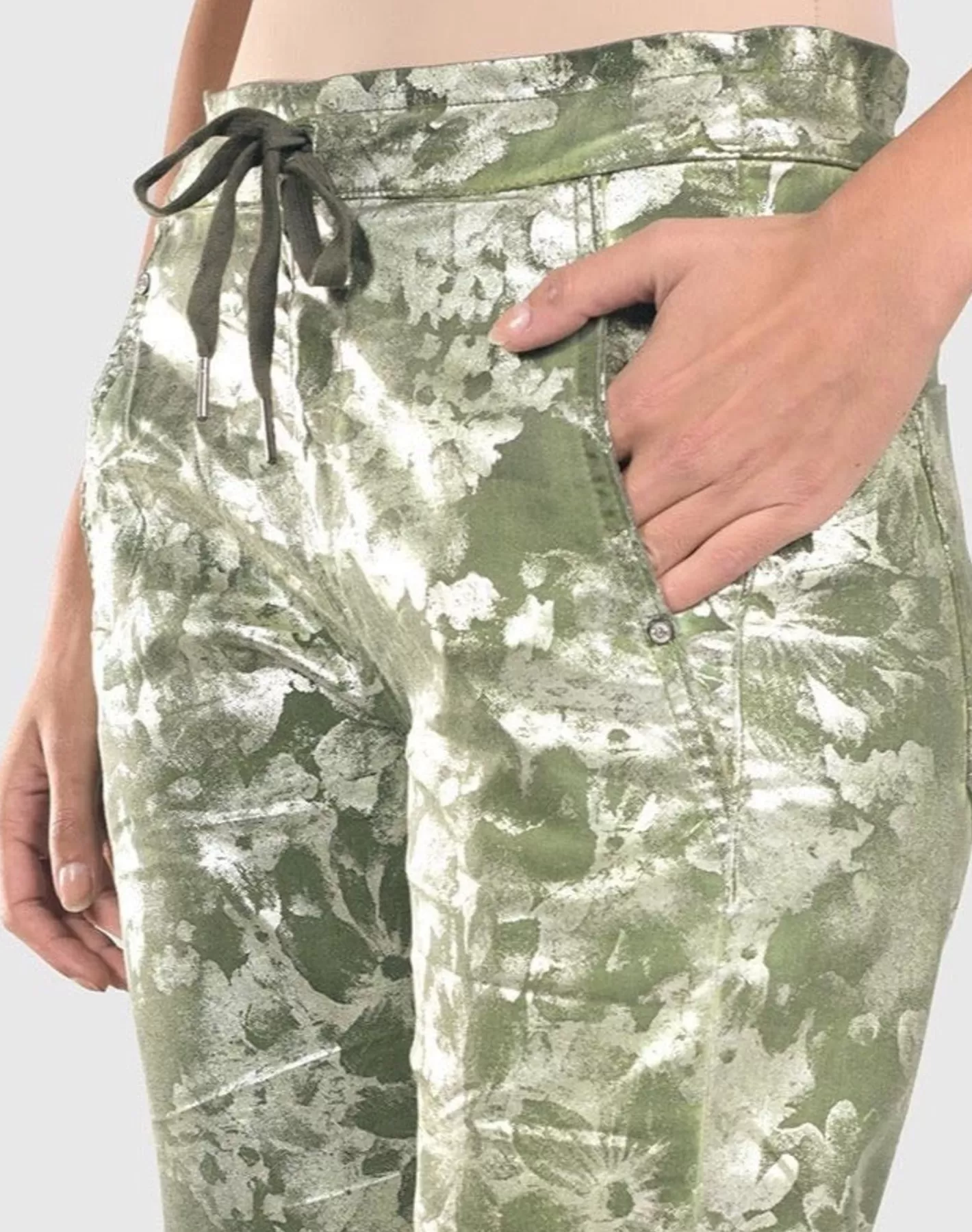 Floral Iconic Stretch Jeans, Olive-ALEMBIKA Sale