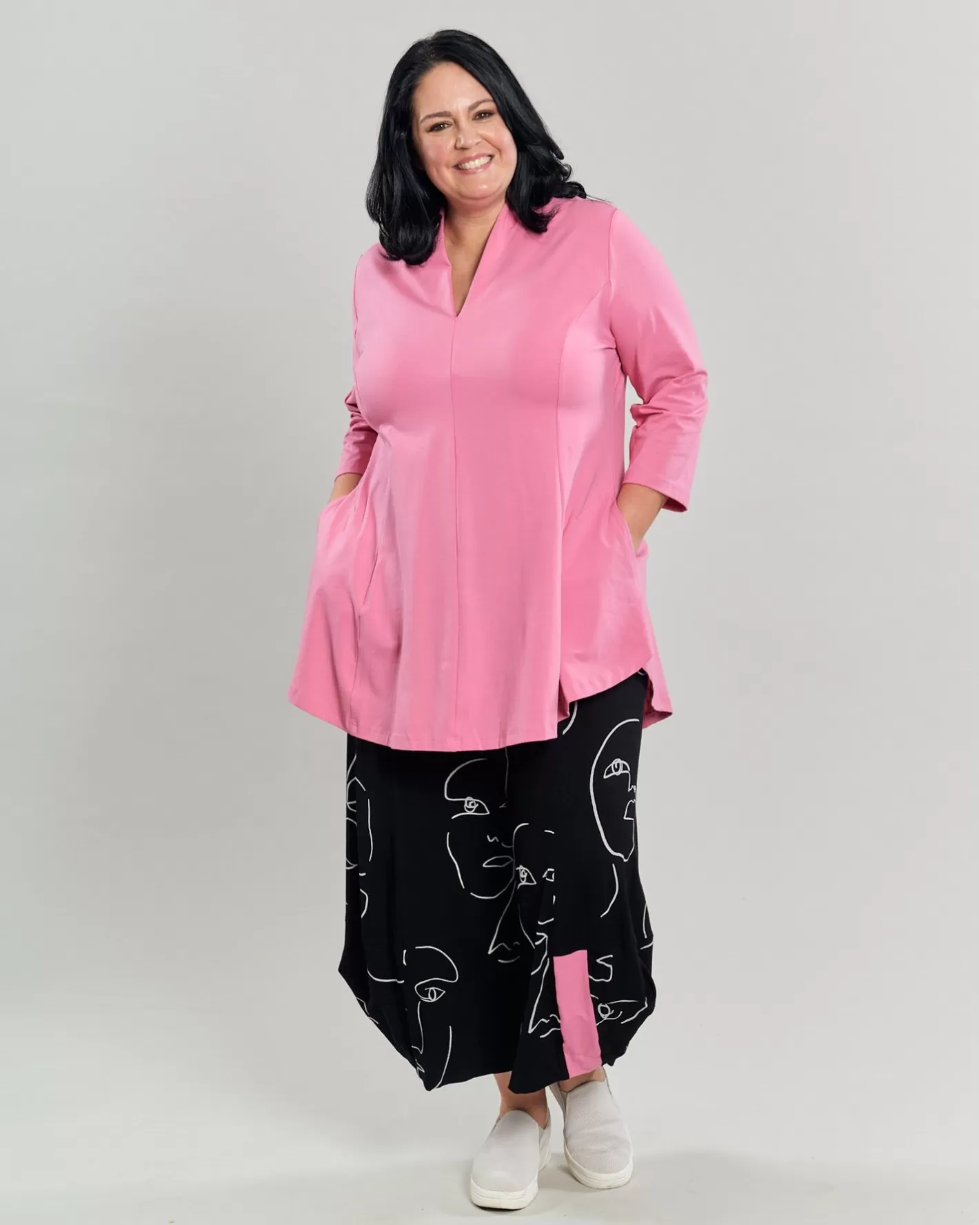 Gloria V-Neck Tunic Top, Bazooka-ALEMBIKA Online