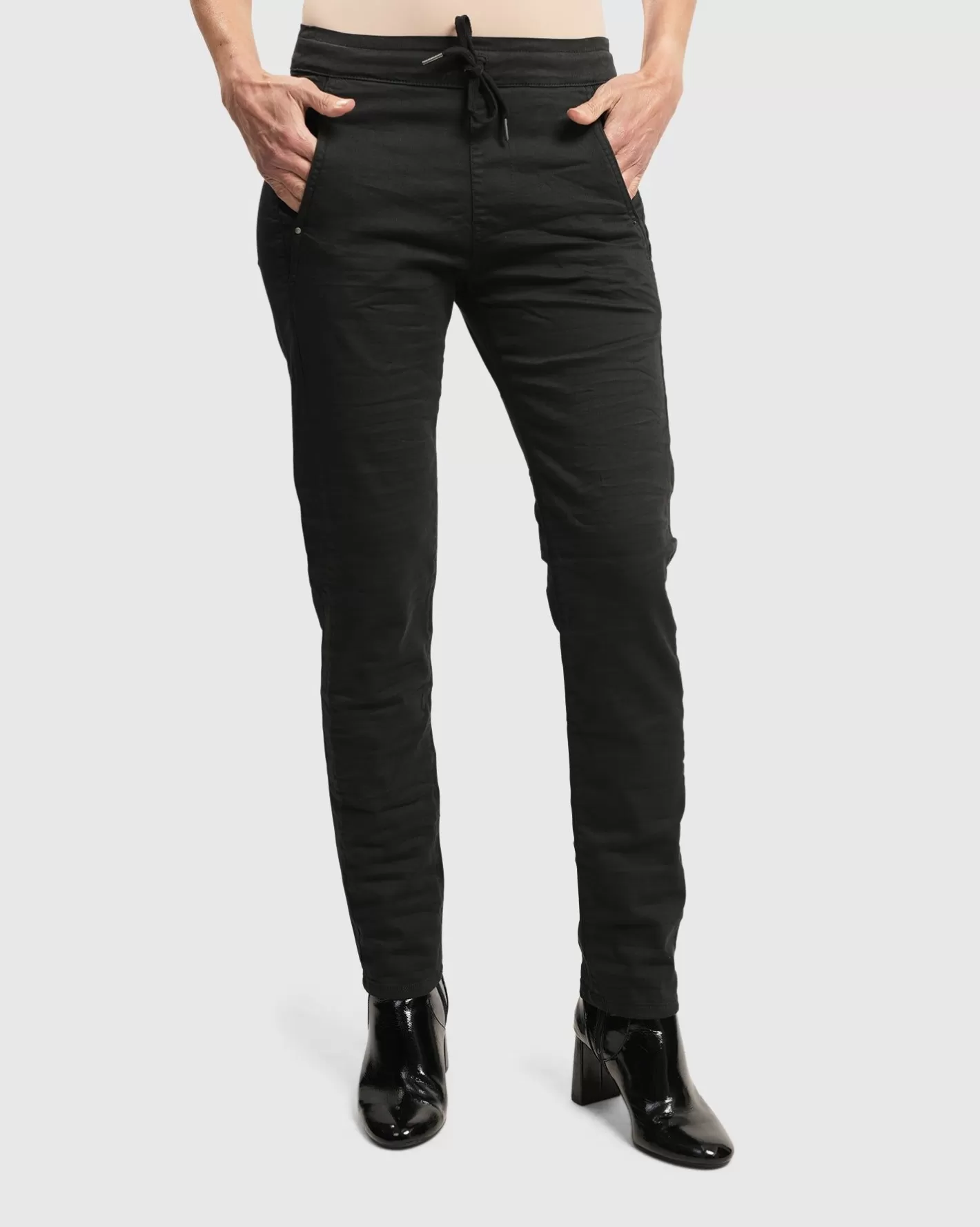 Iconic Jeans Desires, Black-ALEMBIKA Best