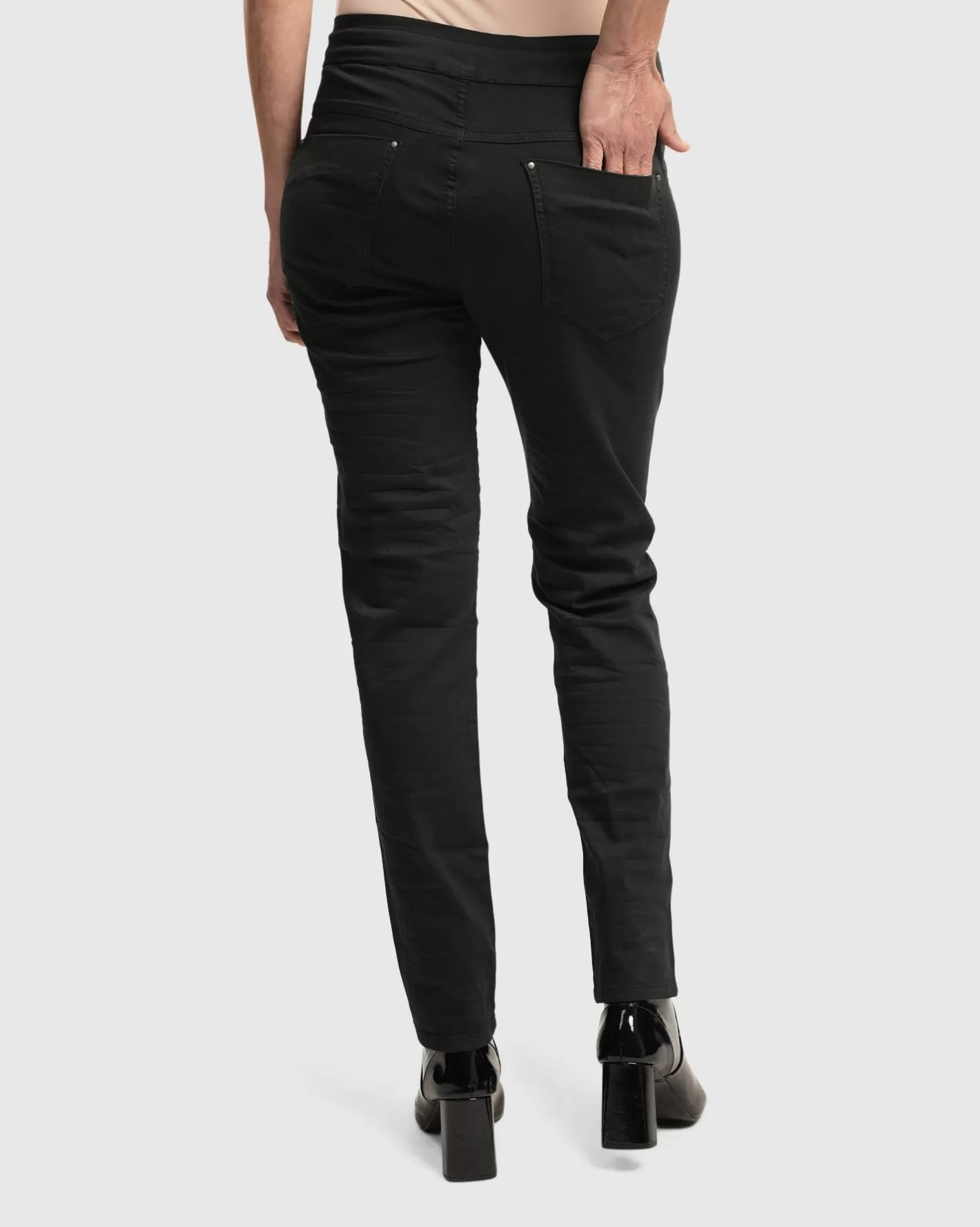 Iconic Jeans Desires, Black-ALEMBIKA Best