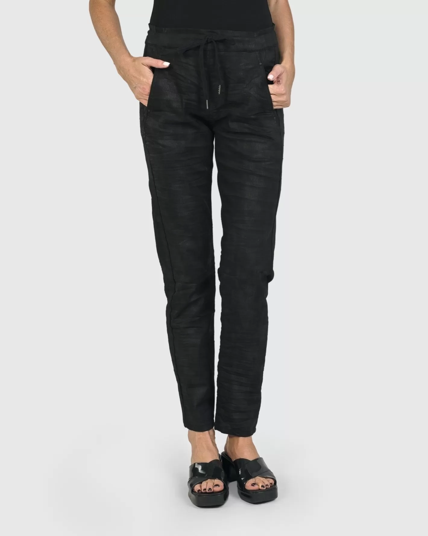 Iconic Stretch Jeans, Black Washed-ALEMBIKA Best Sale