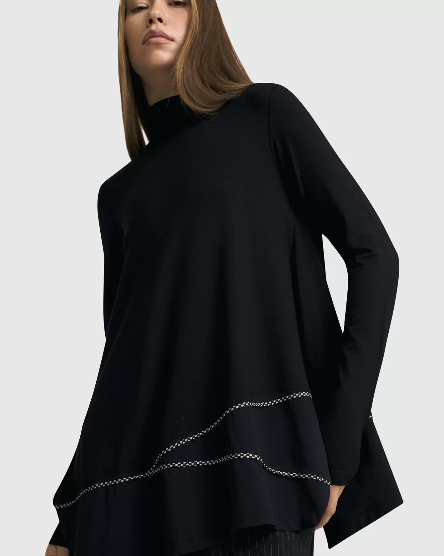 Mazzy Mockneck Top, Black-ALEMBIKA New