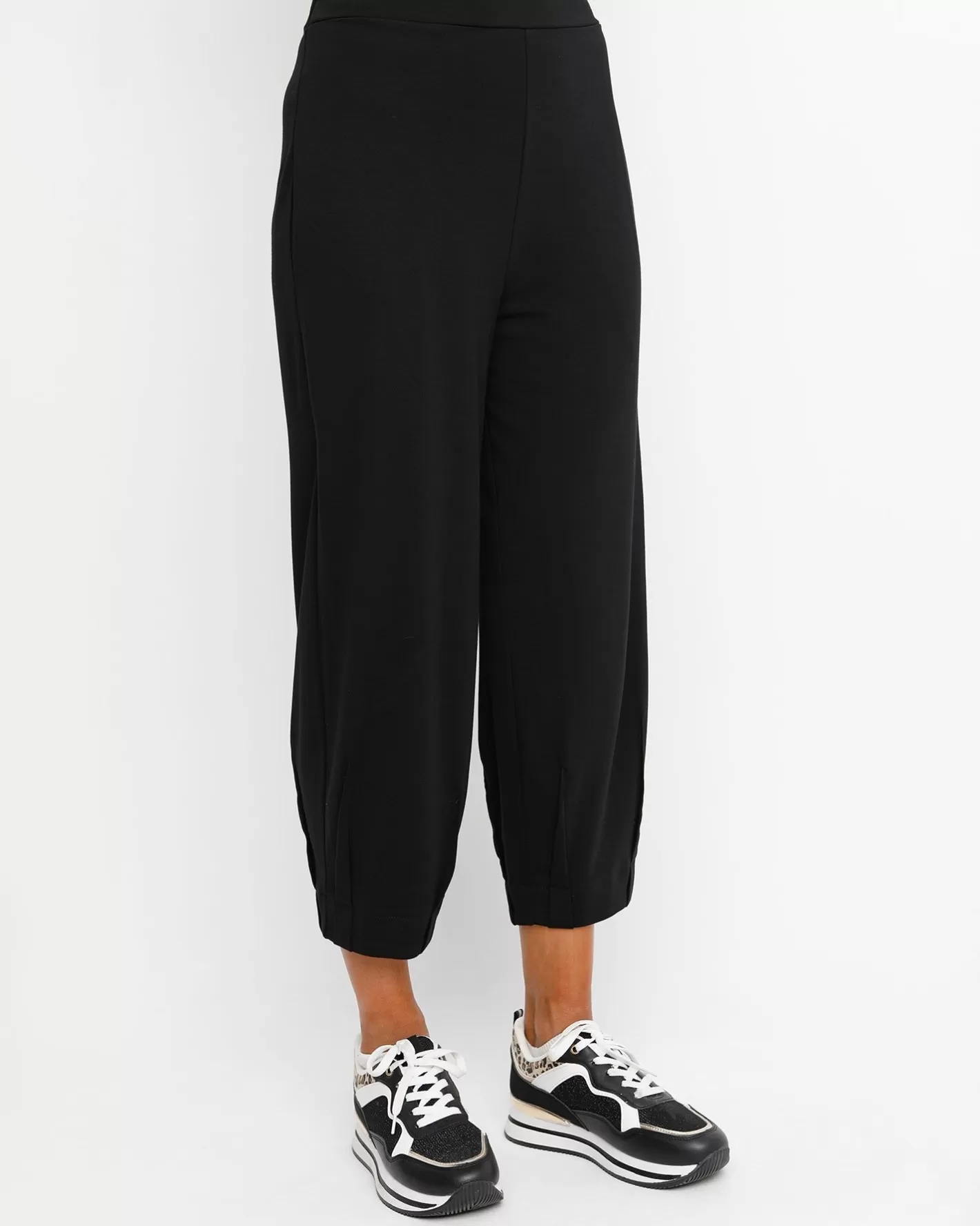 Ozai N Ku Cropped Slim Pants, Black-ALEMBIKA Cheap