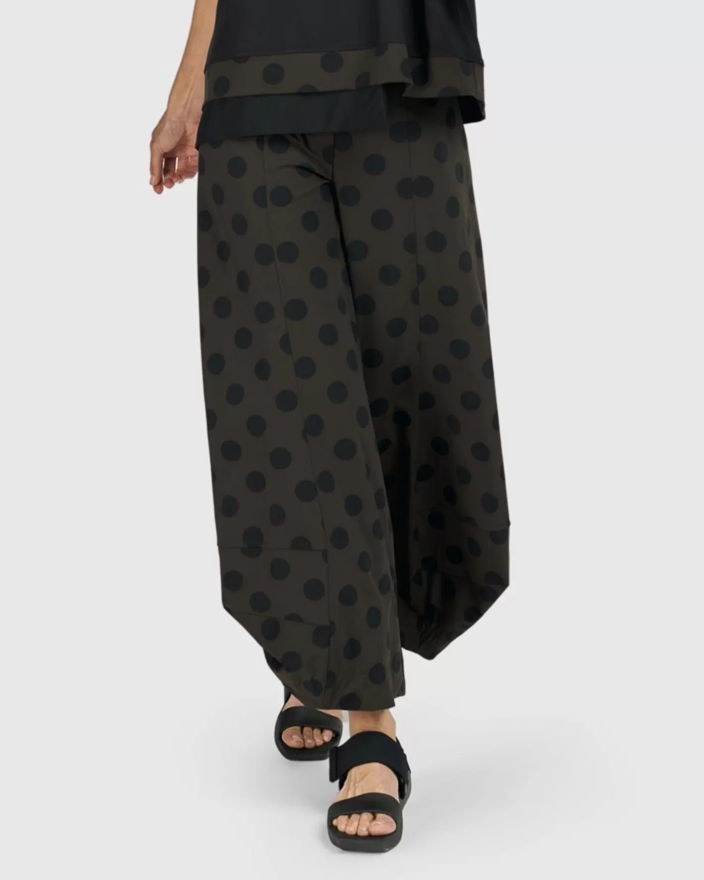 Tekbika Dots Punto Pants, Khaki-ALEMBIKA Store