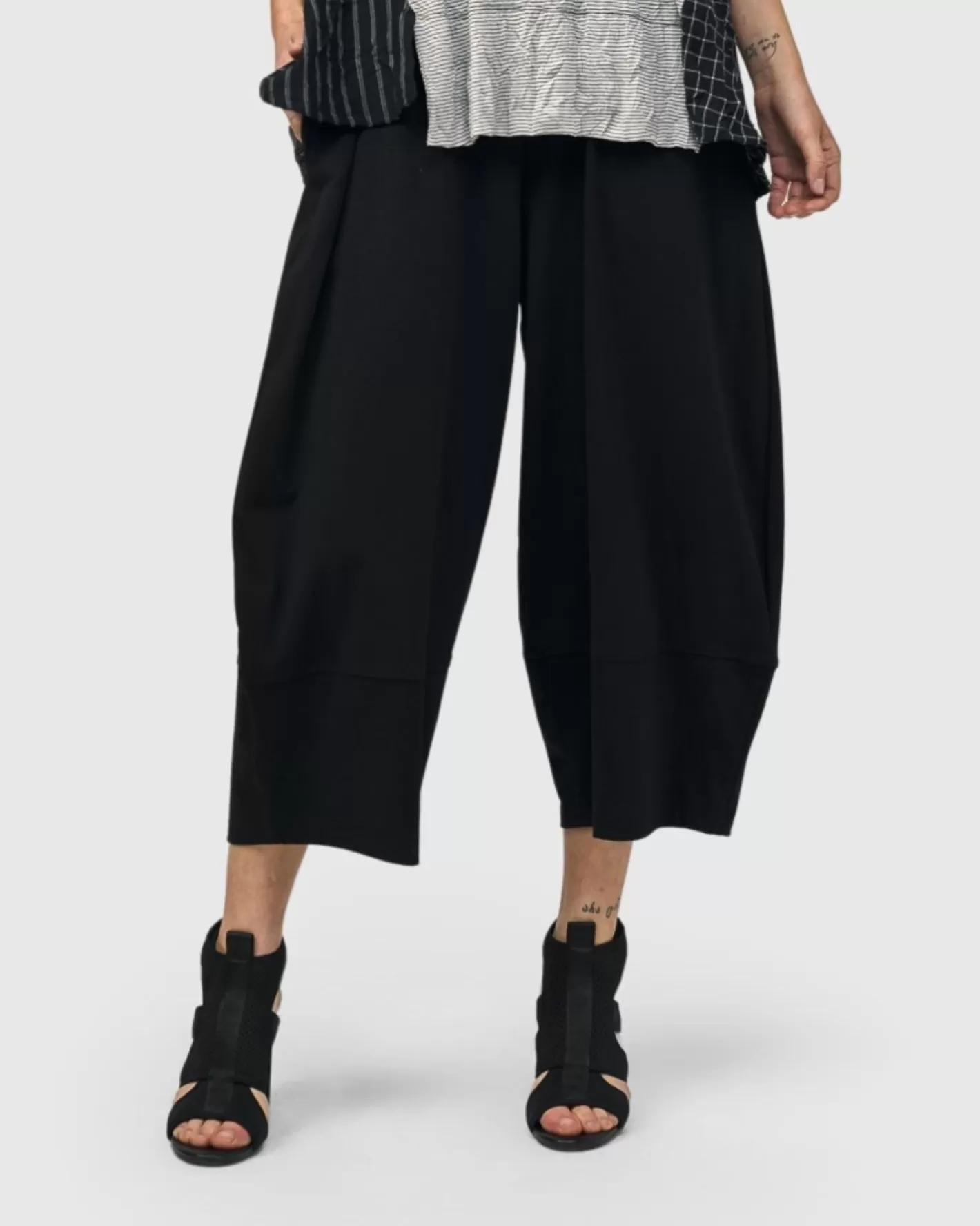 Urban Brooklyn Lantern Pants, Black-ALEMBIKA Best Sale