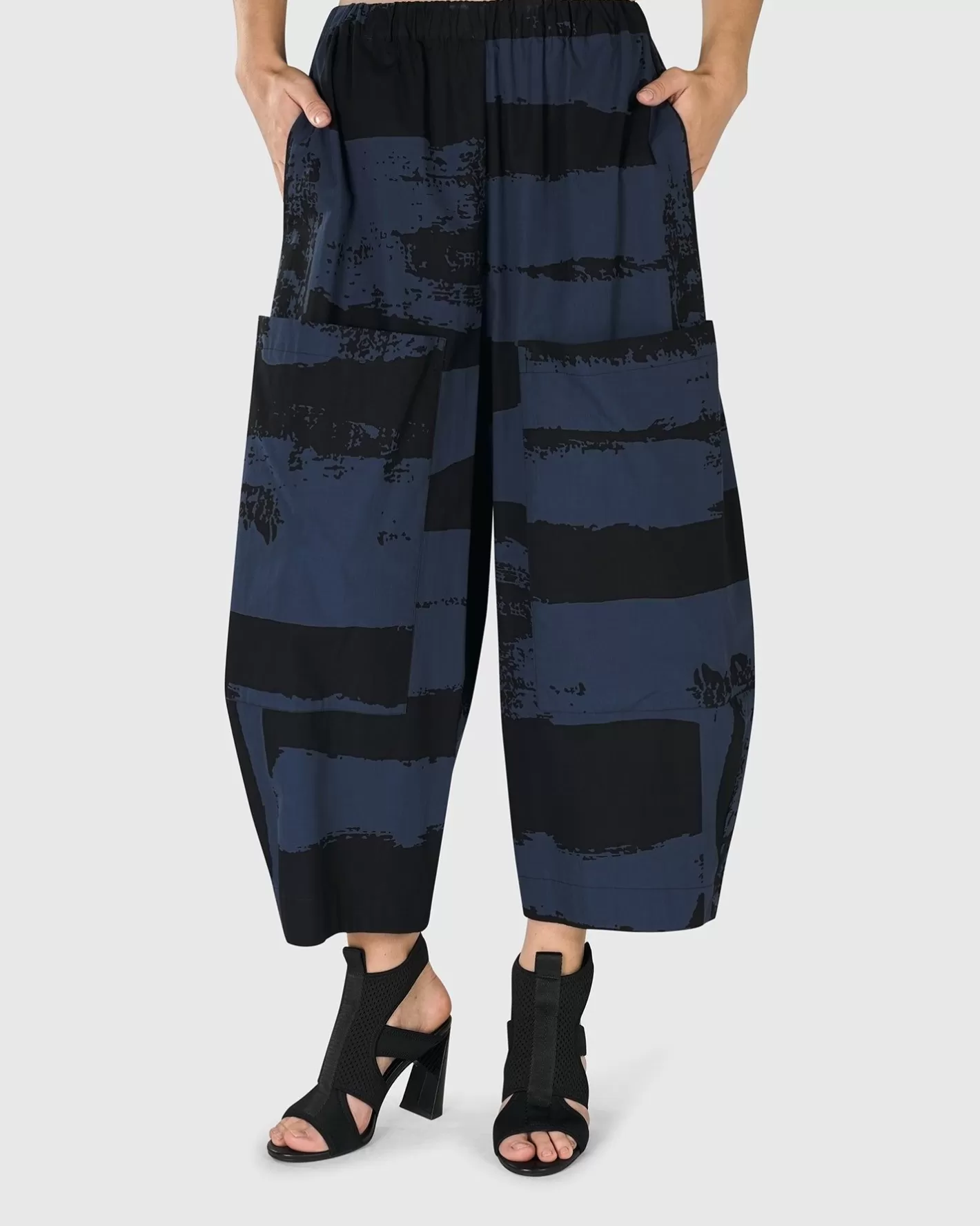 Urban Codex Barrel Pants, Navy-ALEMBIKA Outlet