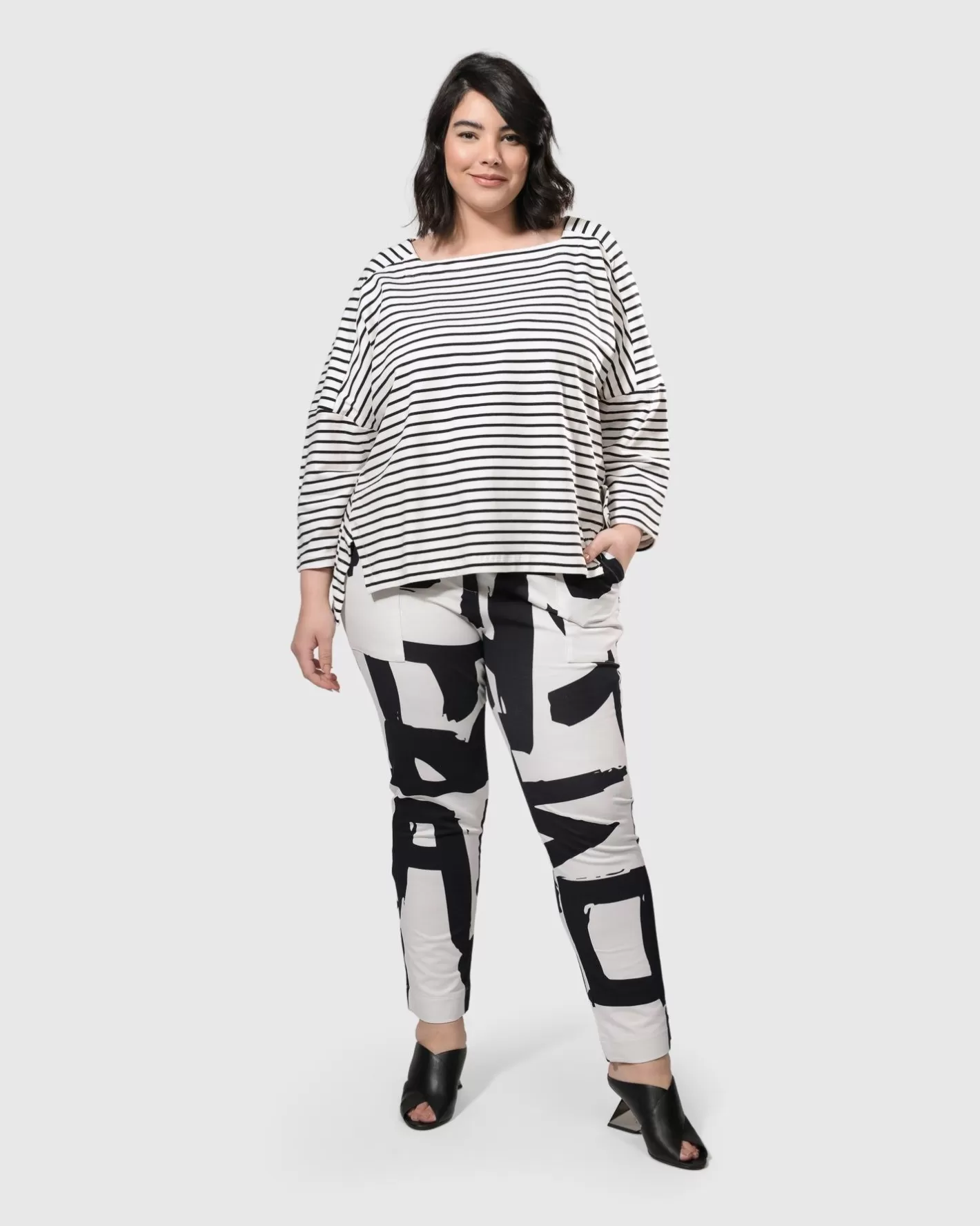 Urban Jagger Stripe Top, Black-ALEMBIKA New